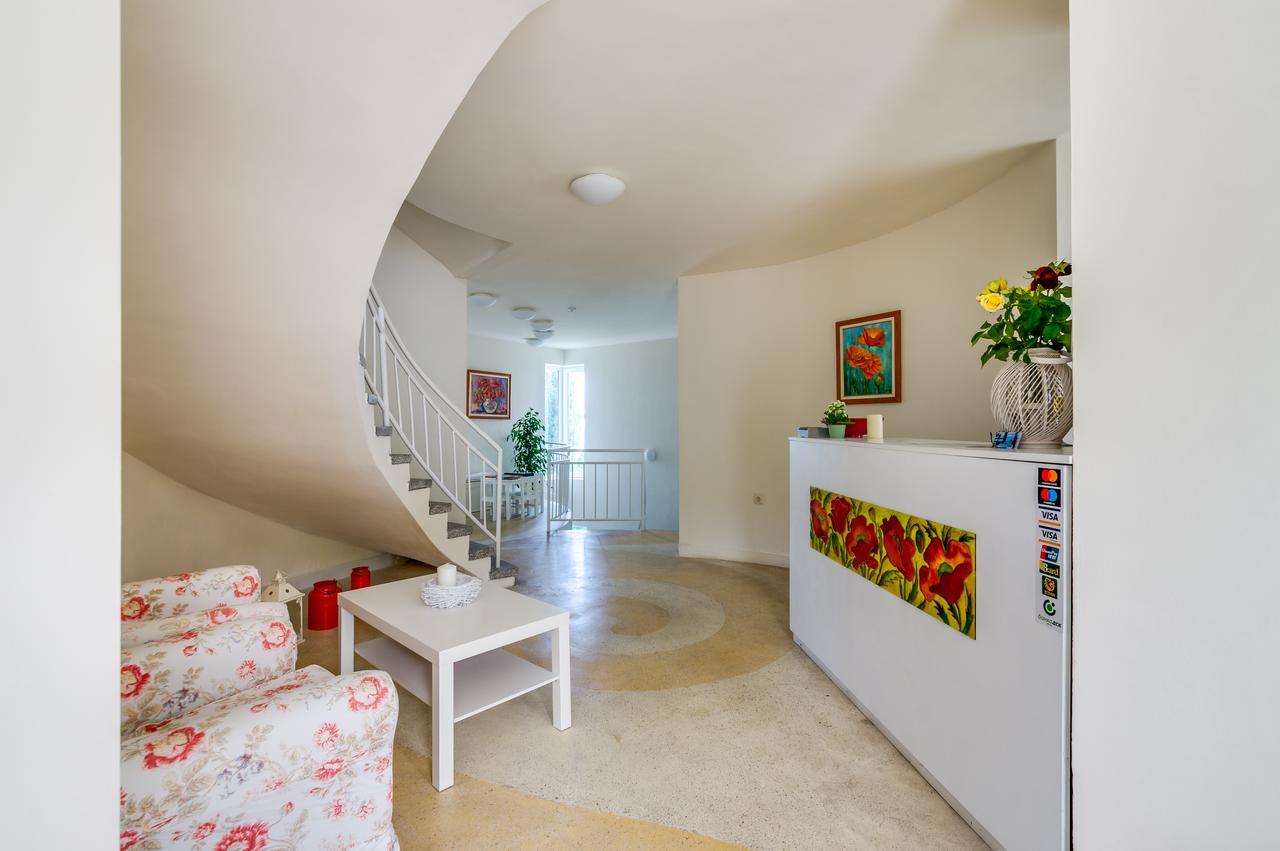 Villa White Dove غولدن ساندز المظهر الخارجي الصورة